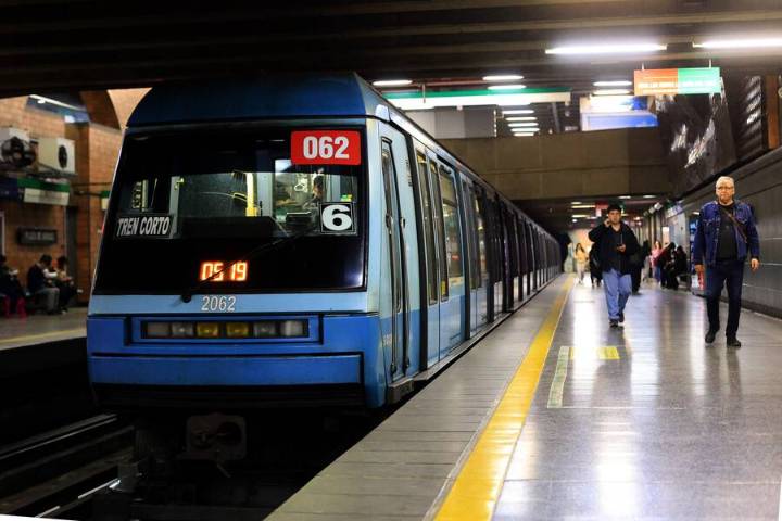 Metro de Santiago normalizó servicio en la Línea 1