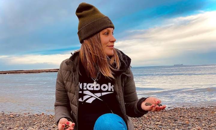 Quién era la periodista que murió en Mar del Plata tras caer de un acantilado