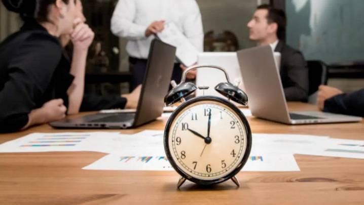 México ante el gran debate: ¿menos horas de trabajo o menor competitividad?