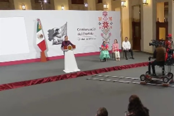 No soy mamá de políticos para llamarles la atención.