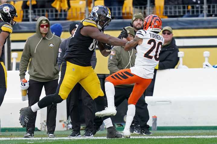 Steelers tight end who had an ‘Angry Run’ admits he weighs as much as an O