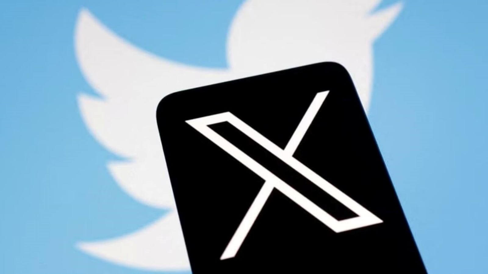 X down: Twitter users unable to log in, see new posts