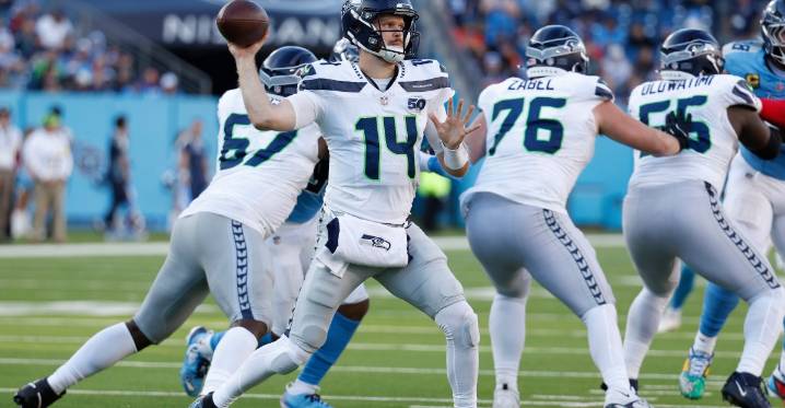 Four Down Territory: Seahawks beat Titans, play like a 5