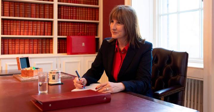 Rachel Reeves Budget LIVE as Chancellor set to announce tax hikes