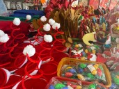 ¡Huele a Navidad! Familias se preparan para adornar sus casas