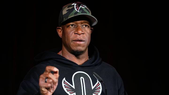 Atlanta Falcons players to see video about Jesse Owens' feats at 1936 Berlin Olympics