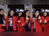 Indonasian fans dance outside Mannat on SRK's 60th b'day