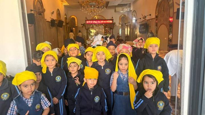 Golden Bells Public School celebrate Gurpurb