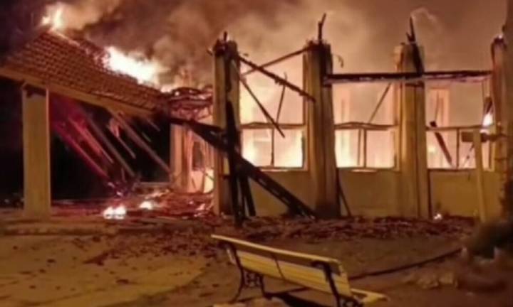 Fue a la comisaría a denunciar que su nieto prendió fuego la iglesia