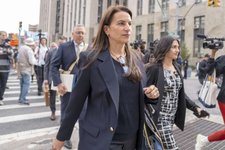 La defensa de Mangione busca excluir pruebas y propone testigos en la próxima audiencia