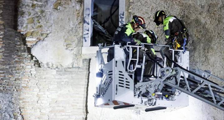 Fallece trabajador rescatado tras derrumbe de torre medieval en Roma