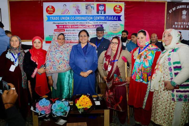 J&K youth want to become entrepreneurs, Centre supporting them: Union MoS Karandlaje