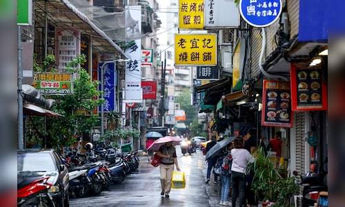 Typhoon Fung-wong floods over 1,000 Taiwan homes after 648 mm rain, 8,300 evacuated