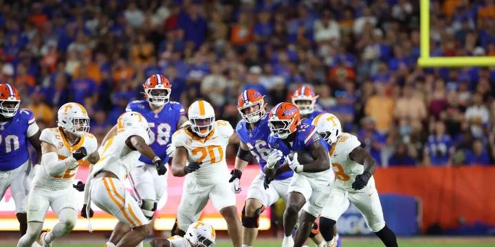 Gators fall to No. 20 Tennessee, move to 3