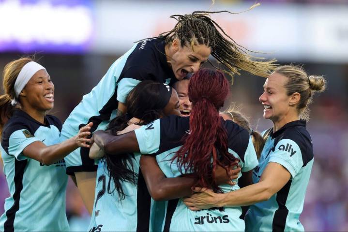 Jaedyn Shaw free kick sends No. 8 Gotham FC to NWSL championship with win over Pride