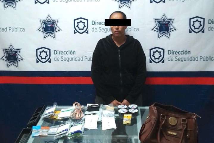 Mujer es detenida por robo en sucursal The Home Depot Abastos