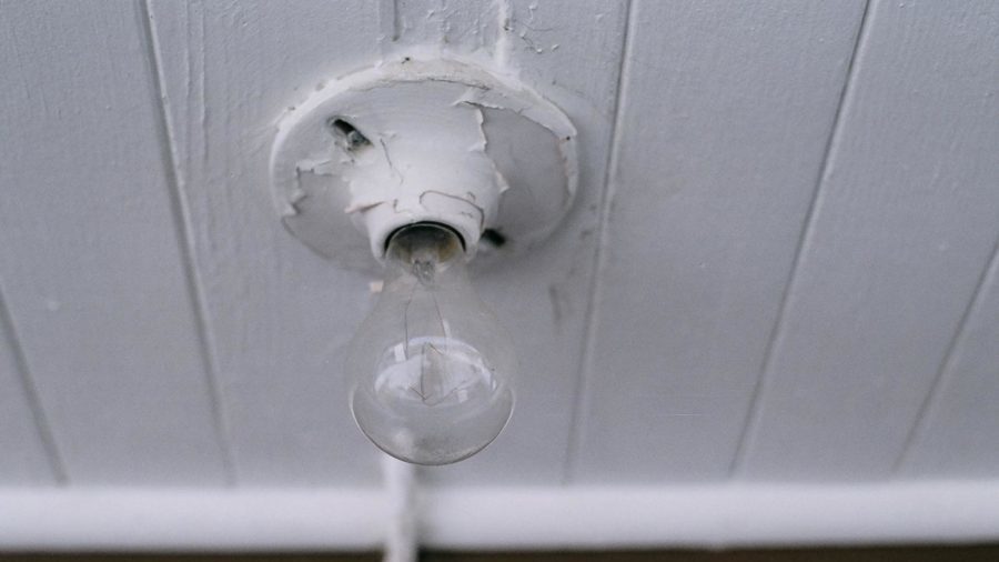 Stubborn Mennonite Man Refuses to Change Dead Bulb