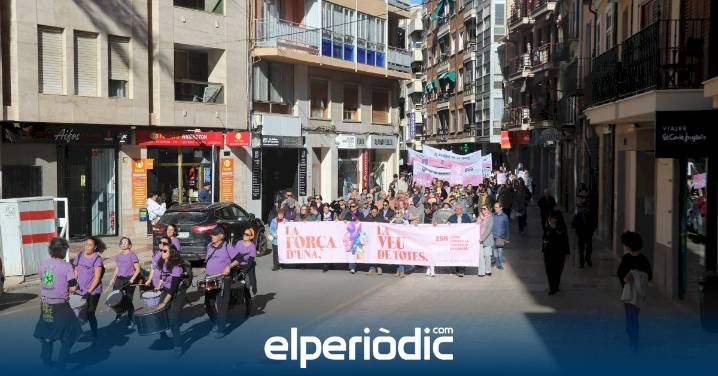 Llíria se manifiesta contra la violencia de género