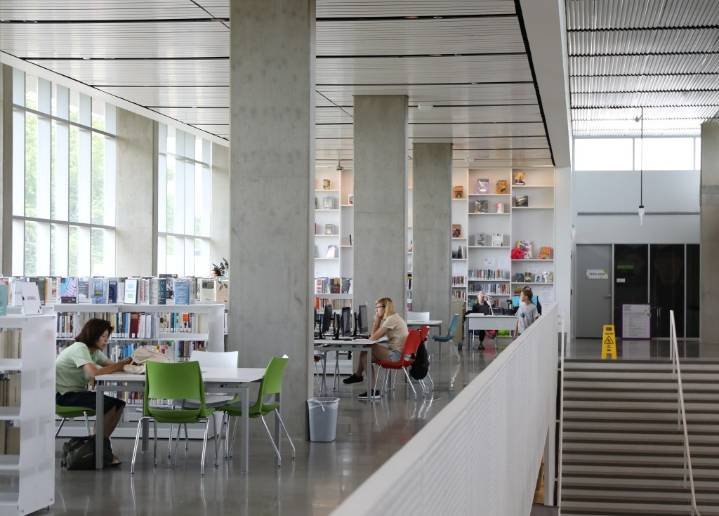 Letters: Why we need a fully funded Chicago Public Library