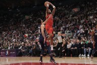 Ingram scores season-high as Raptors beat Cavaliers for 8th straight win