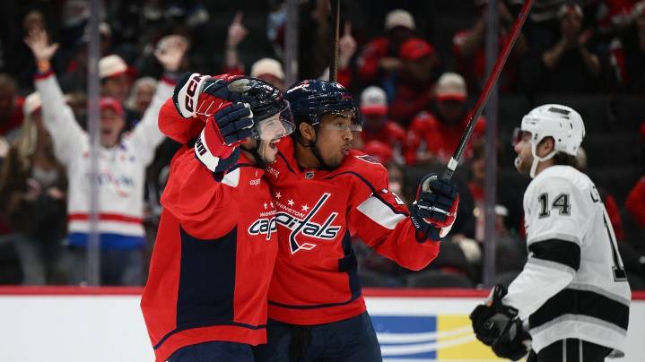 Ovechkin scores 903rd career goal as Capitals edge Kings 2