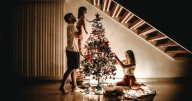 Cuándo poner el árbol de Navidad y por qué hacerlo antes puede mejorar tu ánimo, según expertos