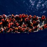 Al menos 42 migrantes habrían muerto en...