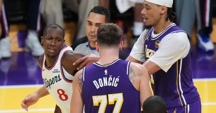 Doncic criticizes the NBA Cup court, but praises Lakers for support in late