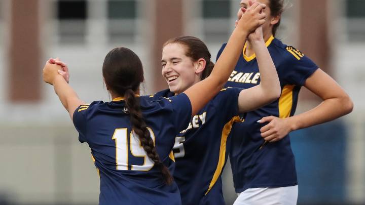 Daily girls soccer stat leaders for Wednesday, Nov. 5