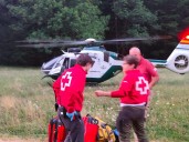 Red Eléctrica señaliza líneas eléctricas en Huesca para mejorar la seguridad del rescate aéreo en montaña