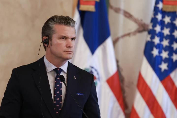 Congresistas demócratas acusan a Hegseth de “homicidio y crimen de guerra” en el Caribe