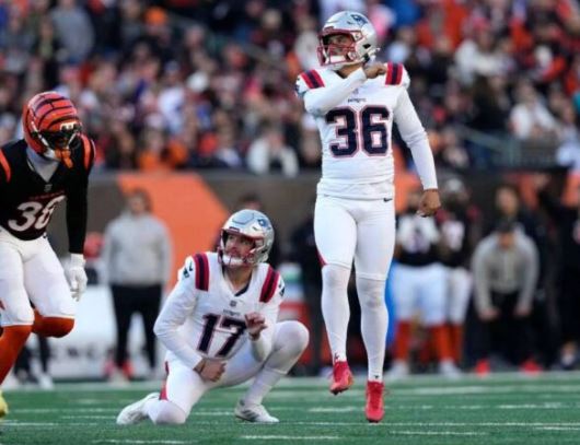 Desempeño de Andrés Borregales en la semana 12 de la NFL rindió sus frutos (+Video)  