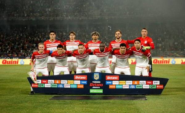 Estudiantes de La Plata superó a Central Córdoba y se metió en semifinales