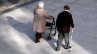 Las pensiones contributivas subirán 40 euros de media al mes en 2026