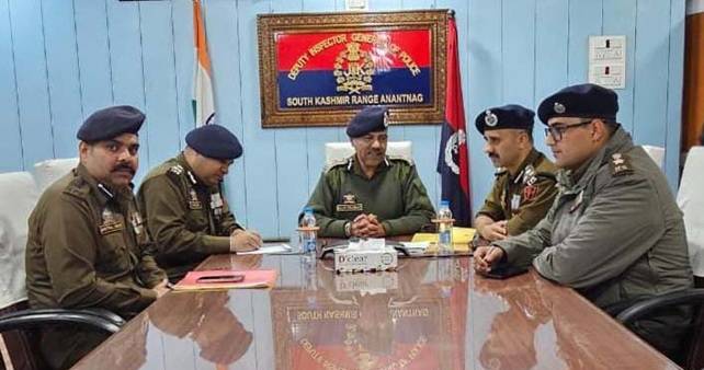 DGP J&K, IGP Kashmir visit Anantnag, Kulgam