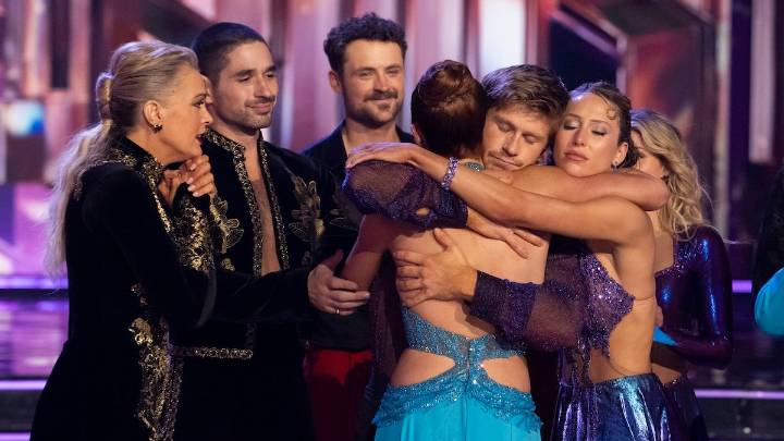 ‘Dancing With the Stars' makes shocking elimination before finale