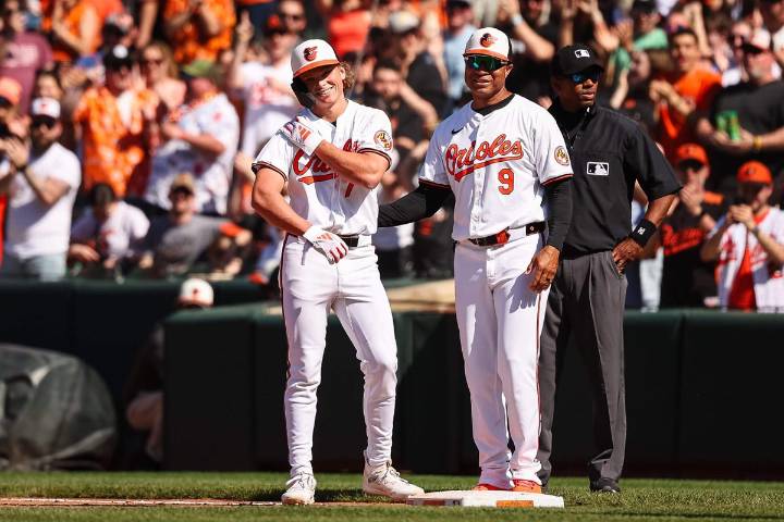 Tigers close to hiring Anthony Sanders, Cody Asche amid staff shake