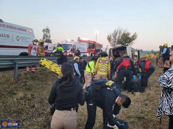 volcadura de autobús en la Morelia-Pátzcuaro deja siete 3 fallecidos