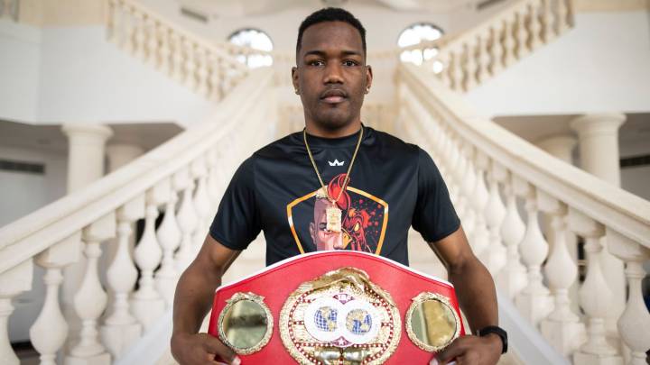 Dalton Smith’s world title opponent - WBC super-lightweight champion Subriel Matias 