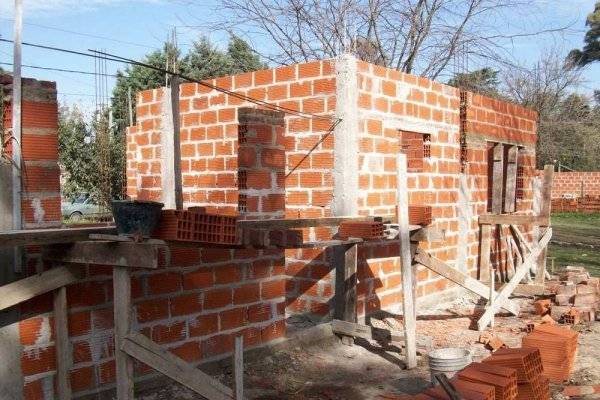 Quejas por la desidia y abandono de viviendas ProCrear en Paso de los Libres