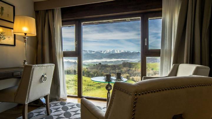 El primer hotel 5 estrellas "Gran Lujo" de Asturias está en un pueblo de cerca de 70 habitantes, rodeado de prados y vistas a los Picos de Europa