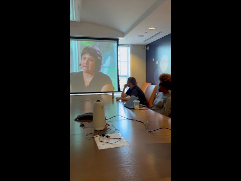 College students learning the importance of investigative journalism