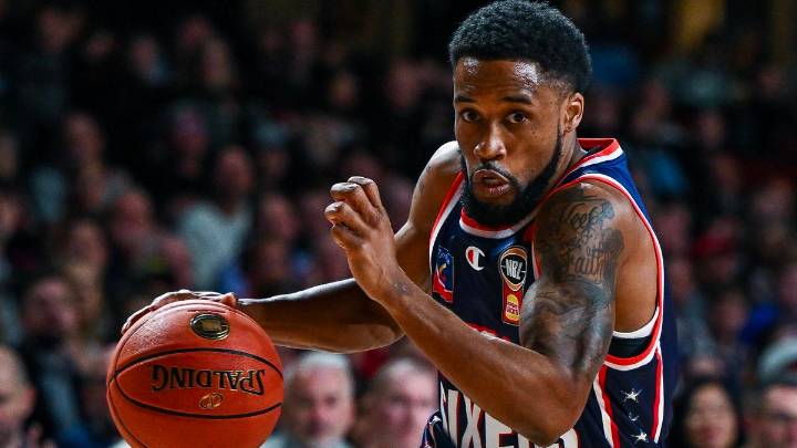 Perth Wildcats beat Bryce Cotton’s Adelaide 36ers after storming back in the final quarter in NBL