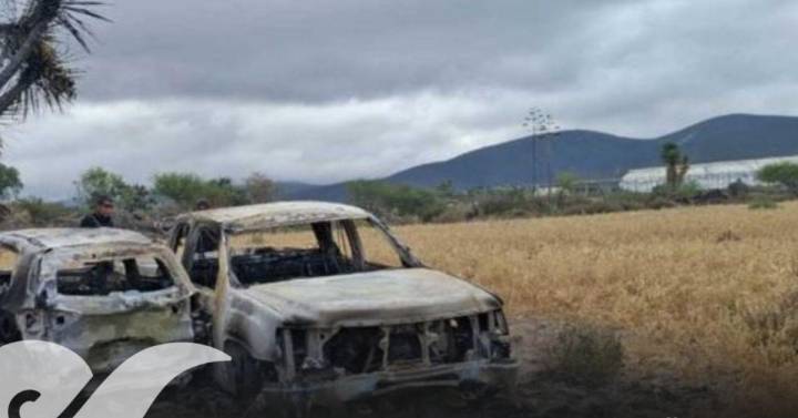 Hallan dos camionetas calcinadas; serían las utilizadas en el homicidio de tres policías de Huixcolotla