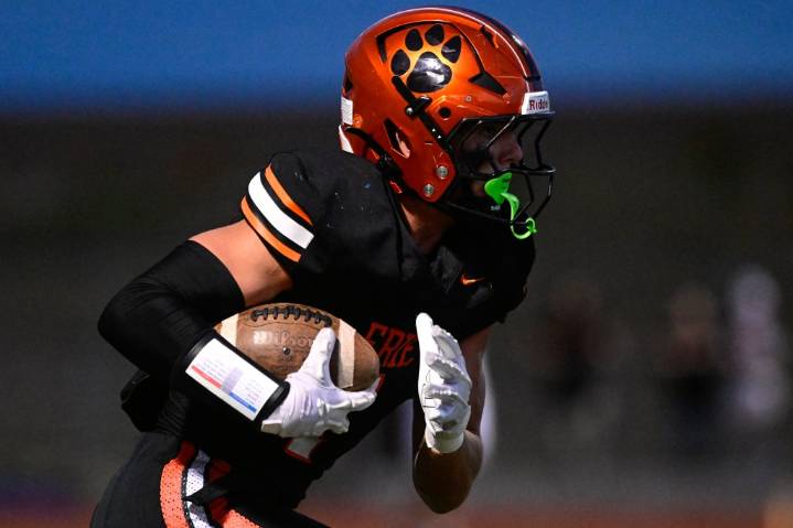 Erie football beats Regis Jesuit in 5A first round