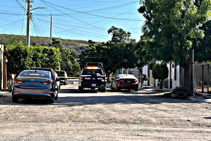 Comerciante se desmaya y muere en la vía pública; moviliza a cuerpos de emergencia en La Paz