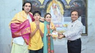 Zayed Khan celebrates wedding anniversary in Shirdi