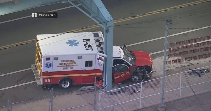 2 Philadelphia medics injured after ambulance crashes into Market