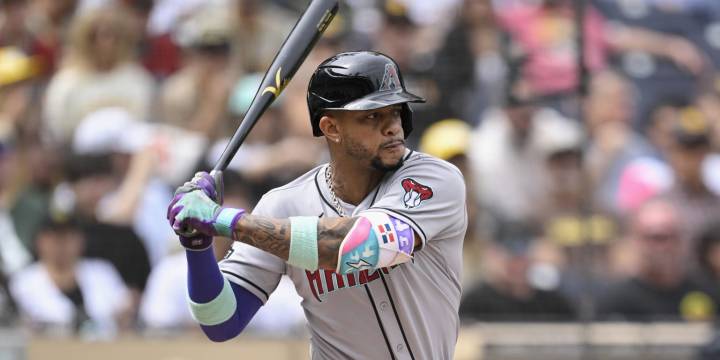 Mike Hazen talks D-backs offseason trade market