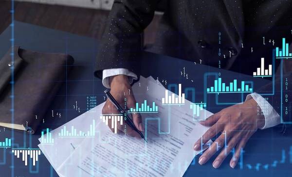 El empleo formal cayó por cuarto mes consecutivo y el ajuste impactó seis veces más en las empresas